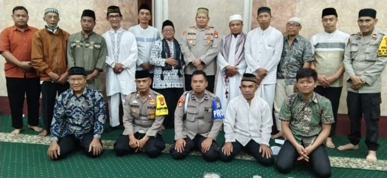 Polsek Kalideres Himbau Kamtibmas Usai Sholat Subuh Berjamaah