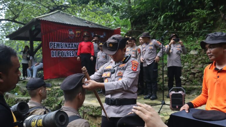 Dua Hari, DiCurug Cigentis Bintara Remaja Polres Karawang Ikuti Pembinaan Tradisi