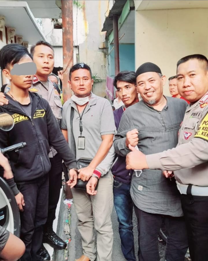 Bhabinkamtibmas Srengseng dan Polisi RW Polsek Kembangan Berhasil Bekuk Pelaku Curanmor 