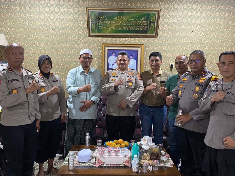 Cooling System, Kapolsek Kalideres Ciptakan Suasana Kondusif Berkunjung Ke Tokoh Agama