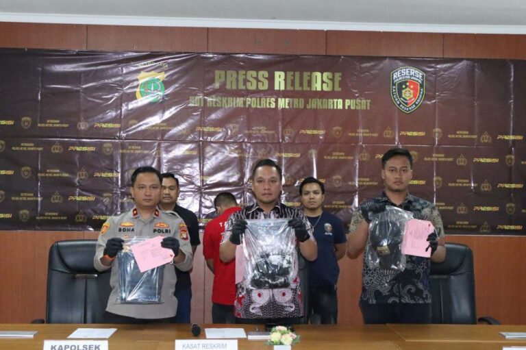 Satreskrim Polres Metro Jakarta Pusat berhasil Meringkus pelaku pembunuhan di jati baru 