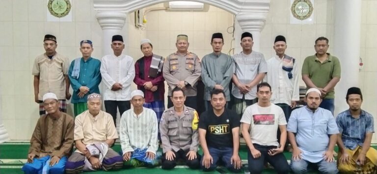 Ini Pesan Kapolsek Kalideres Usai Sholat Subuh Berjamaah di Musholla Daarul Hidayah