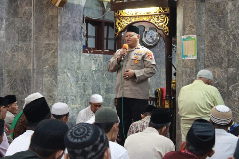Suling Dakmas, Kapolsek Kalideres Berikan Imbauan Kamtibmas Menjelang Ramadhan di Masjid Ar Rohmah