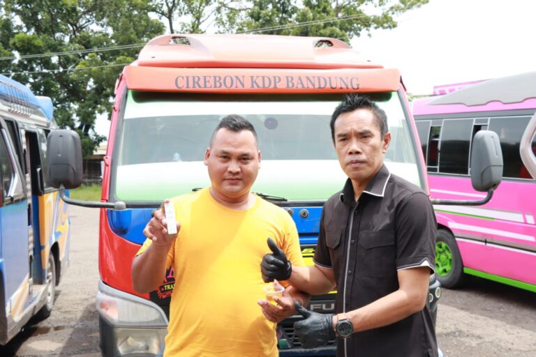 Jelang Mudik Lebaran, Sat Res Narkoba Polres Majalengka Sidak Tes Urine Awak Angkutan Umum