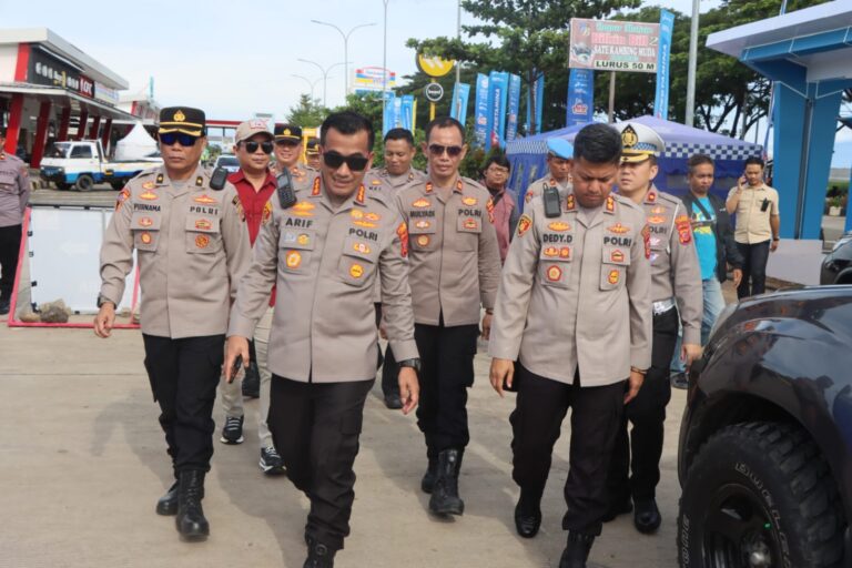 Kapolresta Cirebon Laksanakan Pengecekan Pos Pelayanan Rest Area KM 227 dan 228 Tol Kanci – Pejagan