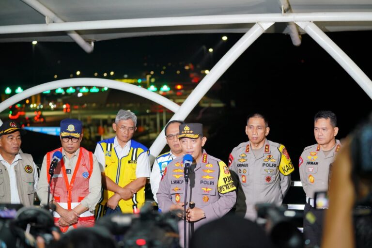 Pemudik di Tol Cikampek Capai Angka Tertinggi, Kapolri: Berkat Rekayasa Lalin Semua Berjalan Lancar