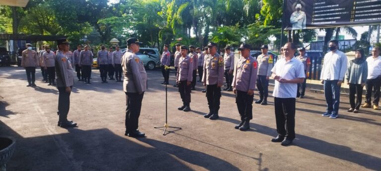 Polsek Kalideres Gelar Apel Pagi dan Halal Bihalal