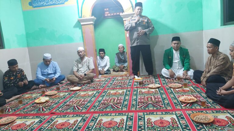 Polsek Kalideres Giat Suling dan Sampaikan Imbauan di Mushola At Tawwabin
