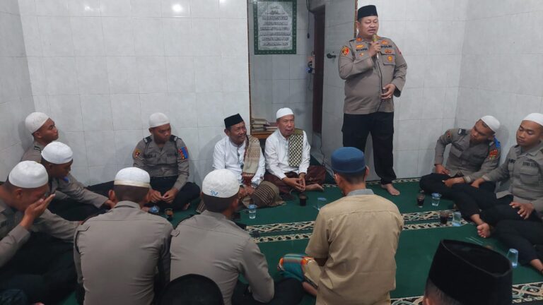 Kapolsek Kalideres Melaksanakan Giat SULING Bersama Warga Masyarakat di Musholla Al Huda