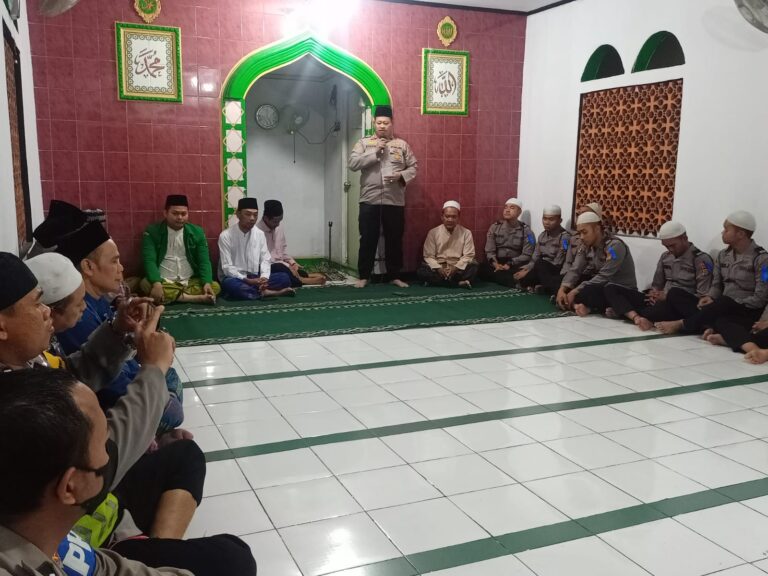 Kapolsek Kalideres Berikan Himbauan Kamtibmas Usai Suling Bersama Warga Masyarakat