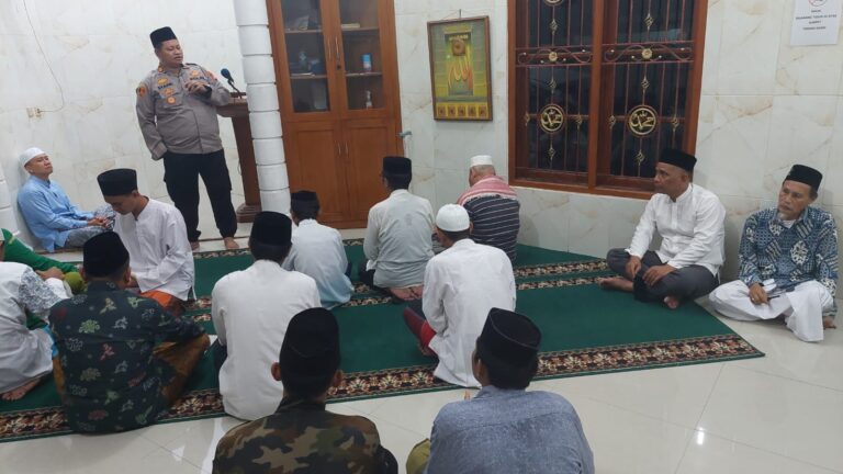 Kapolsek Kalideres Berikan Himbauan Kamtibmas Usai Subuh Kelili