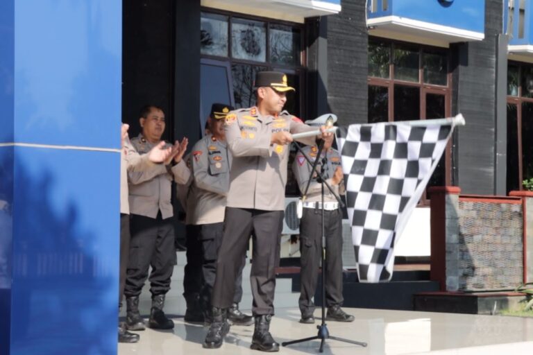 Hut Bhayangkara Ke 77, Kapolres Majalengka Lepas Baksos Untuk Disalurkan Bagi Warga Kurang Mampu