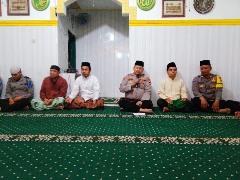Kapolsek Kalideres Giat Suling Serta Himbau Kamtibmas Jelang Pemilu 2024 di Musholla Al Ikhlas