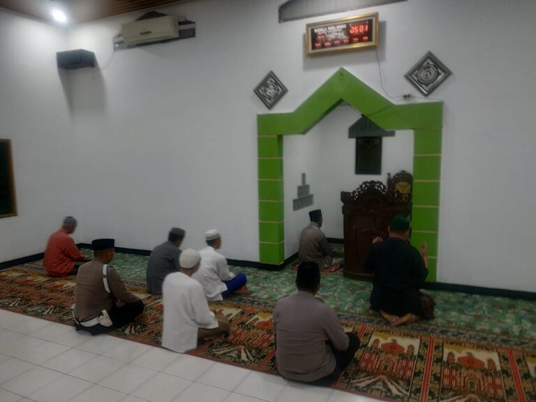 Safari Sholat Subuh Berjamaah, Polsek Kalideres Berikan Himbauan Kamtibmas