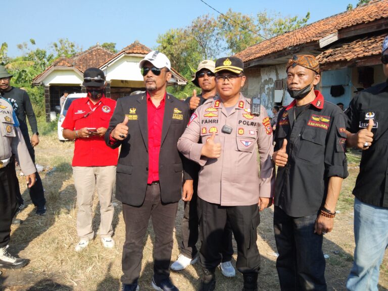 Kapolres Indramayu Terjun Langsung ke Lokasi Amankan Pendemo di Pesantren Al Zaytun