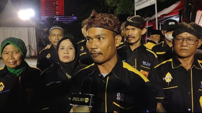 ‘Banjir’ Apresiasi Warga ke Kapolri yang Komitmen Lestarikan Budaya Indonesia Lewat Wayang Kulit