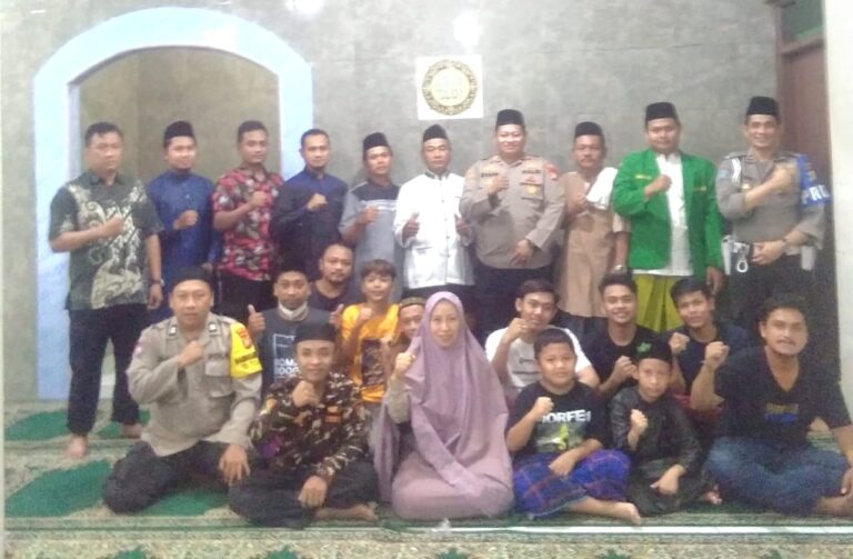 Suling Dakmas, Kapolsek Kalideres Berikan Imbauan Kamtibmas di Musholla Al Khoiriyah