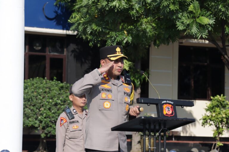 Kapolres Majalengka AKBP Indra Novianto, S.I.K, M.Si, Mengambil Apel Pada Jam Pimpinan