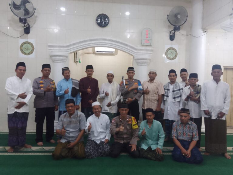 Polsek Kalideres Gencarkan Giat Sholat Subuh Berjamaah Serta Himbau Kamtibmas
