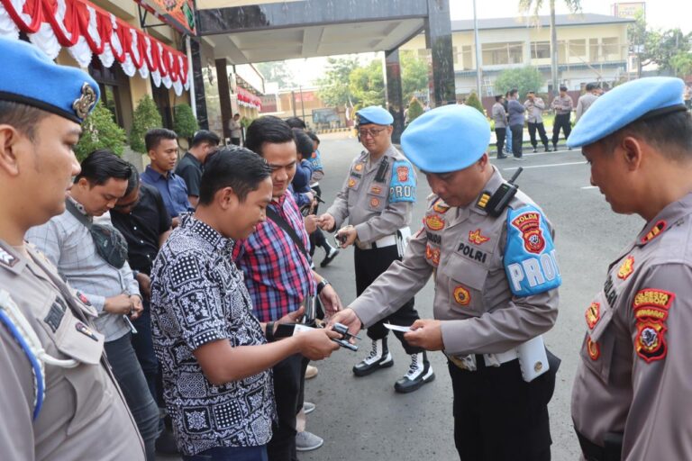Sub Bid Provos Bid Propam Polda Jabar Laksanakan Gaktiblin Personel Polresta Cirebon