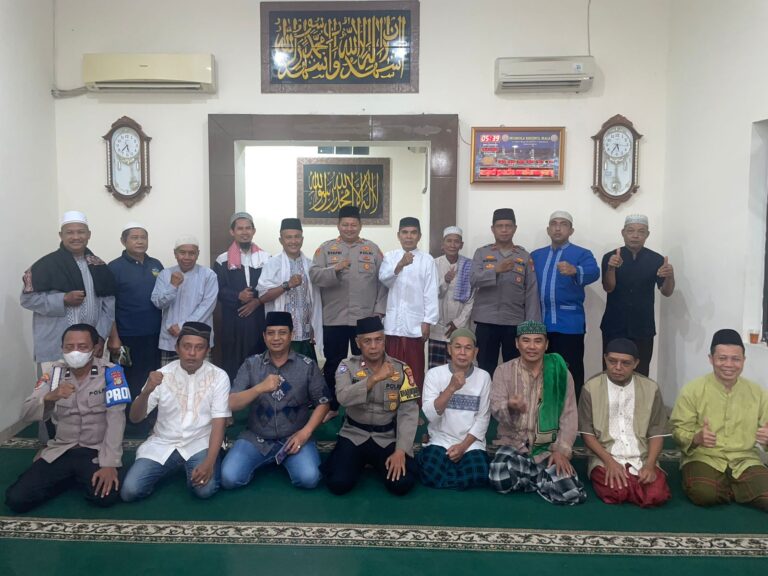 Ciptakan Wilayah Aman dan Kondusif, Kapolsek Kalideres Himbau Kamtibmas di Musholla Khoirul Mala