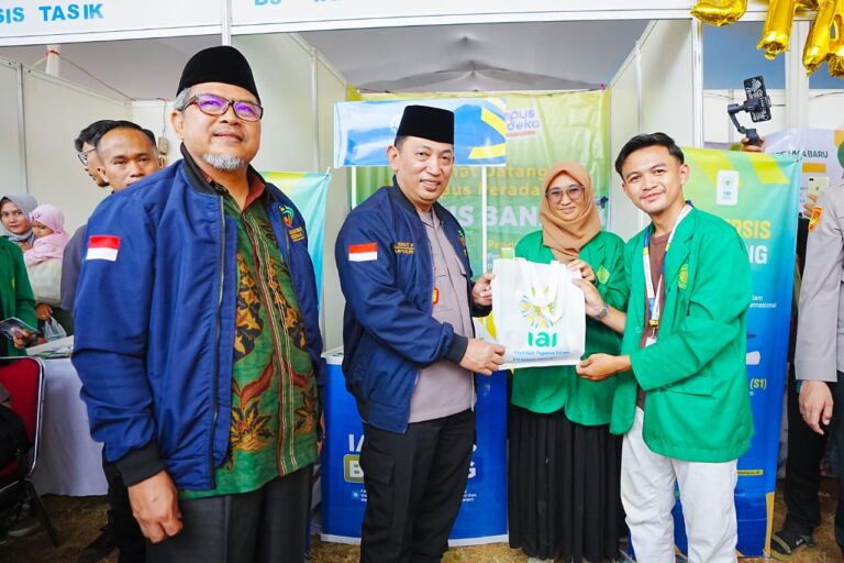 Polri Peduli UMKM di Acara Jamnas Persis Ke-7