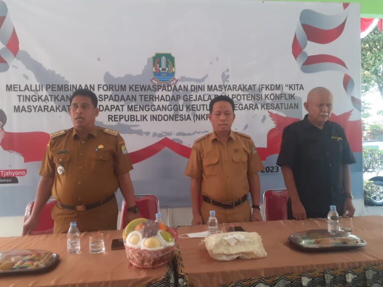 Camat Bekasi Selatan Membuka Kegiatan Pembinaan FKDM Kota Bekasi