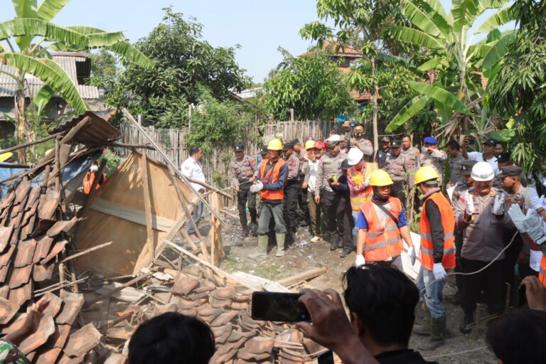 Kisah Penuh Haru, Pasutri Lansia di Indramayu Akhirnya Dapat Rumah Layak Huni