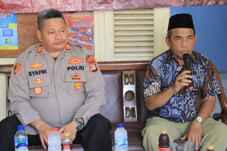 Polsek Kalideres Gelar Jumat Curhat Polda Metro Jaya di RW 10, Tegal Alur