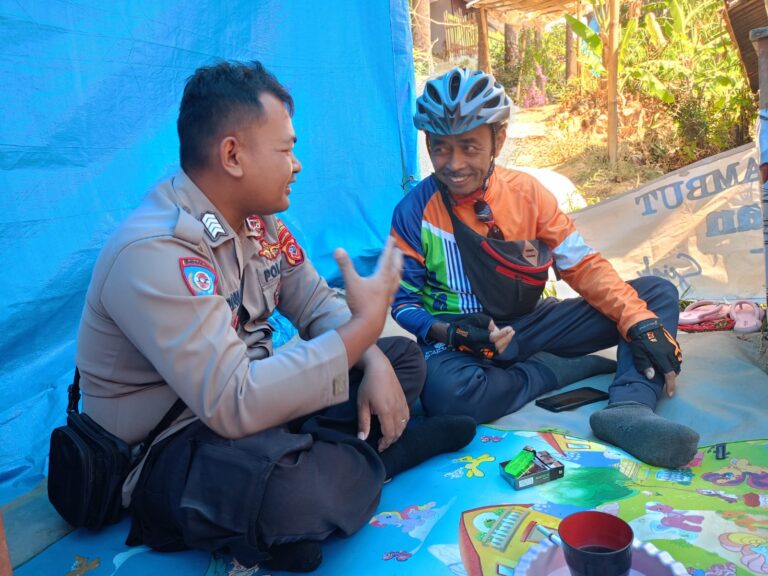 Bripka Ridwan, Bhabinkamtibmas Polsek Maja, Gelar Dialogis Dengan Warga Desa Paniis