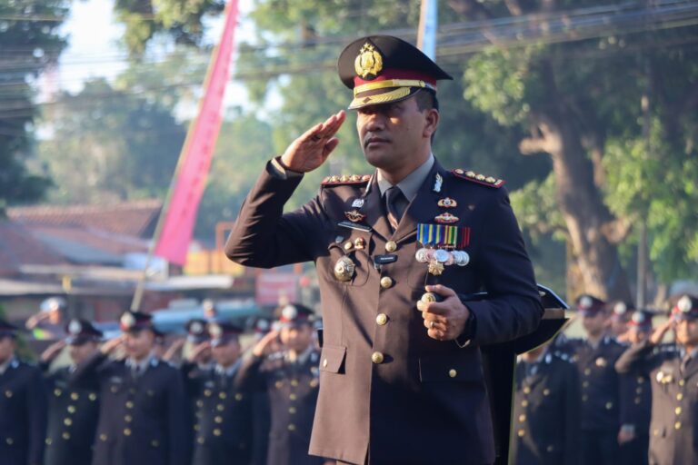 Kapolresta Cirebon Pimpin Upacara Peringatan HUT Kemerdekaan RI Ke-78