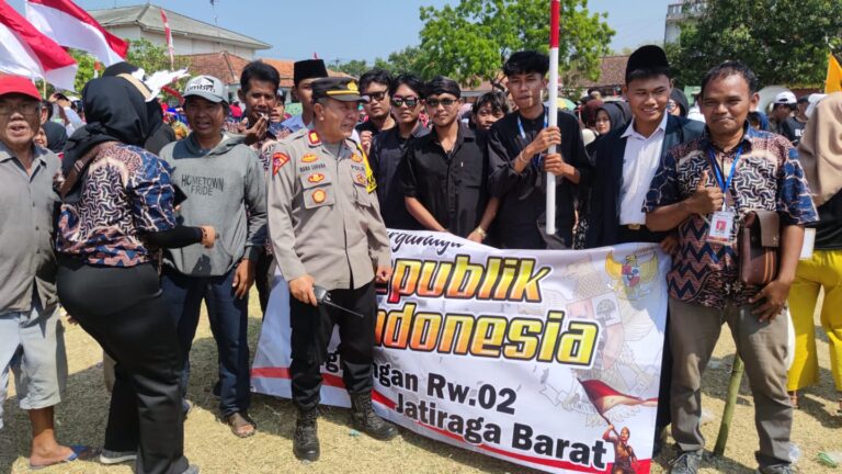 Polsek Kadipaten Lakukan Pengaman Pawai Karnaval Dan Nikah Masal Tingkat Desa