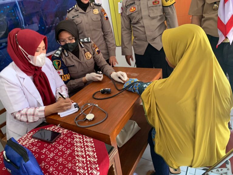 HUT RI ke 78, Polres Sukoharjo Gelar Pengobatan Gratis Untuk Masyarakat