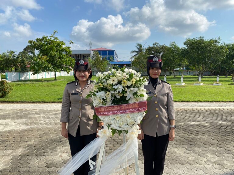 Jelang Hari Jadi Polwan Ri Ke-75, Polwan Polda Kepri Gelar ziarah di Taman Makam Pahlawan