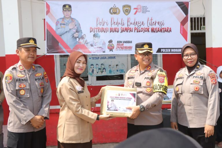 Kapolres Indramayu Meluncurkan Program “Polri Peduli Literasi Distribusi Buku”
