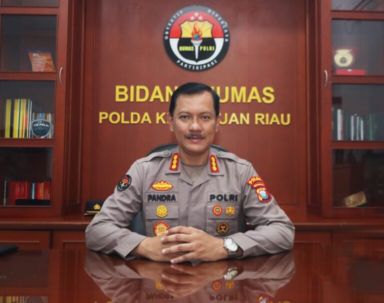 Polri Pastikan Pemanggilan Ustad Abdul Somad Paska Bentrokan di Rempang Adalah Hoaks.