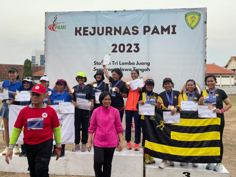 Polwan Polres Salatiga Usia 56 tahun Sabet 4 Medali Kejurnas Atletik Master IX Tahun 2023
