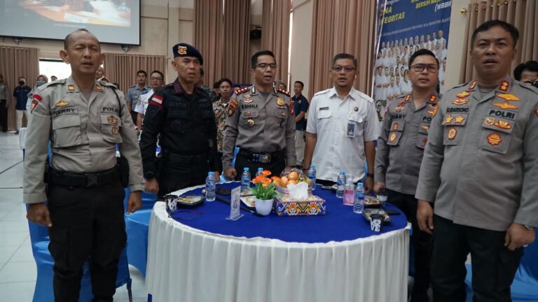 Polres Ketapang Terima Piagam Penghargaan Peringkat 3 Sebagai Satker Dengan Nilai IKPA Terbaik Tahun Anggaran 2023