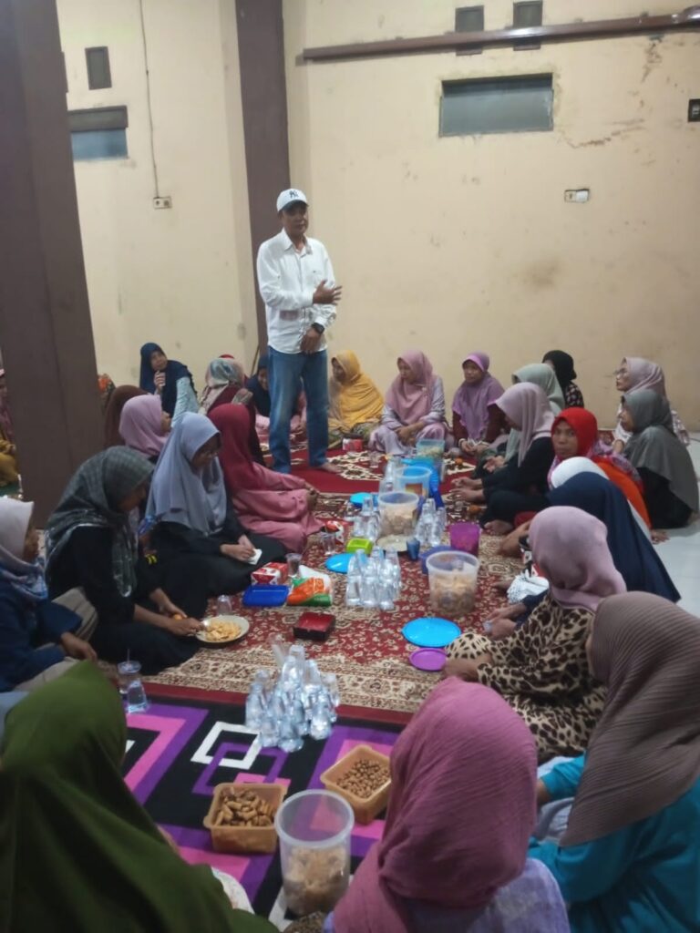 Puluhan Emak-Emak Siap Dukung Dan Doakan Yogi Syahrial Jadi Kuwu