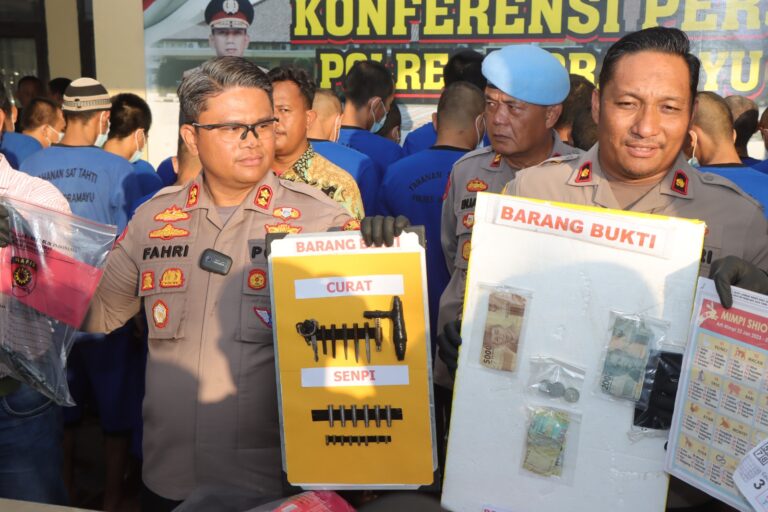 Ungkap Kasus Operasi Pekat II Lodaya Tahun 2023, Polres Indramayu Berhasil Menangkap 61 Tersangka dalam Berbagai Kejahatan