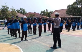 Satuan Lalu Lintas Polres Majalengka Berikan Pelatihan Keamanan Sekolah (PKS) secara Langsung