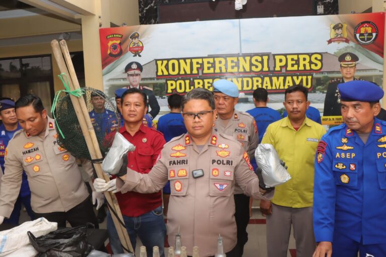Polres Indramayu Mengungkap Aksi Penggunaan Bom Ikan, Empat Tersangka Diamankan