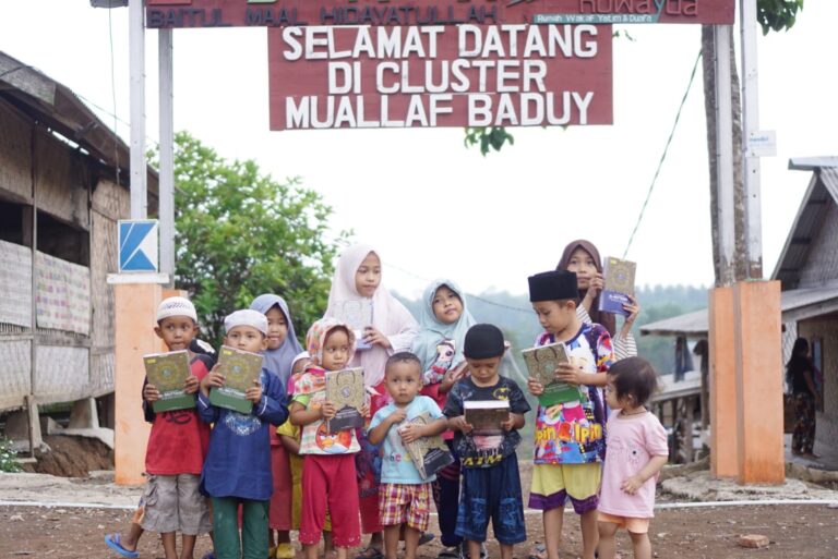 Kampung  Mualaf Baduy Terima Bantuan  Dari Pabu Foundation
