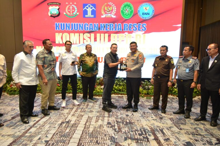 Kunjungan kerja komisi III DPR RI Ke kepulauan Riau