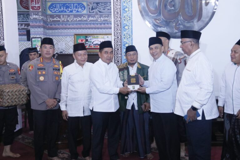 Sholat Subuh Berjamaah Keliling, Kapolda Metro Jaya Minta Warga Bijak Gunakan Medsos