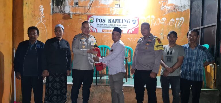 Polsek Kembangan Jakarta Barat Ajak Warga Hidupkan Siskamling, Ciptakan Pemilu Aman dan Damai