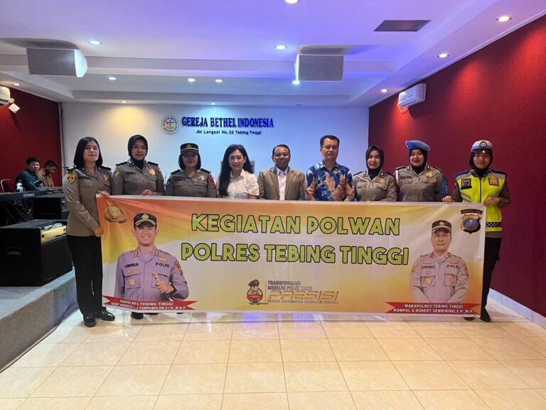 Polwan Polres Tebing Tinggi Melaksanakan Minggu Kasih Dan Berikan Sosialisasi