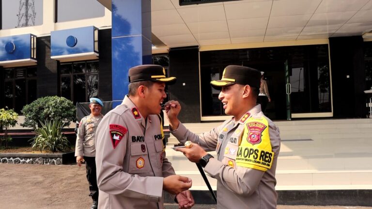 Anggota Polres Majalengka Sajikan Surprise Spesial untuk Ultah Kapolres AKBP Indra Novianto, S.I.K., M.Si., CPHR