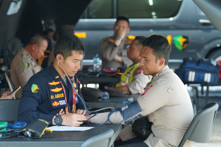 BID DOKKES POLDA JABAR BERIKAN PELAYANAN MEDIS PADA KEGIATAN PIALA DUNIA U 17