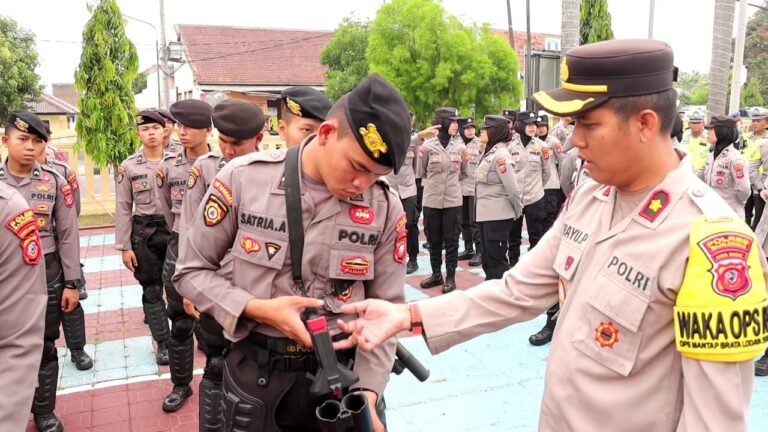 Wakapolres Majalengka Cek Kesiapan Personel dan Sarpras Pengamanan Unjuk Rasa